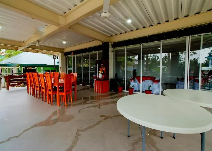 Capital O 849 Eco Farm Resorts 3*